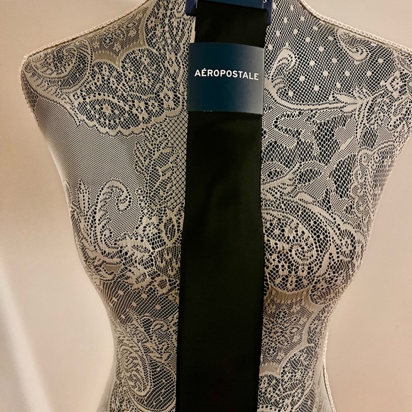 Aeropostale Classic Black Necktie NWT - Picture 1 of 4